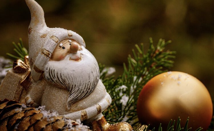 christmas, gnome, decoration-3805334.jpg
